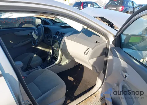 2010 Toyota Corolla z USA, uszkodzony, nr VIN 2T1BU4EE0AC303697